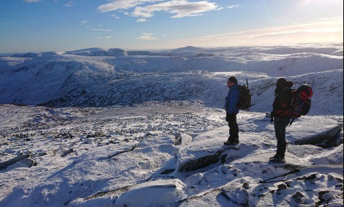 winter-walking-broad-cairn.jpg